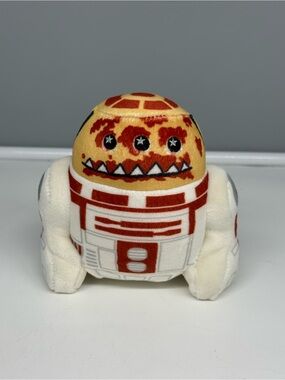 Disney Parks Wishables Star Wars R5-P8 droid plush toy. Limited Release.